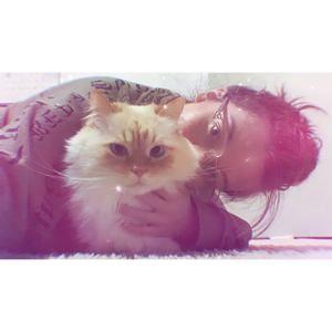 Meet your Posher, Raquel